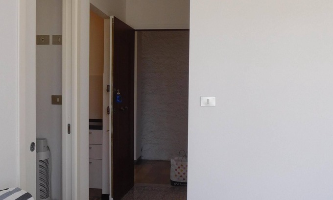 Ospedaletti Casa | Pequeño apartamento de dos habitaciones Caponero