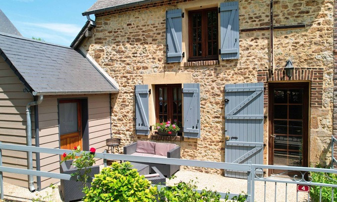Ferrieres-la-Verrerie Casa | Small village house in the heart of Normandy!