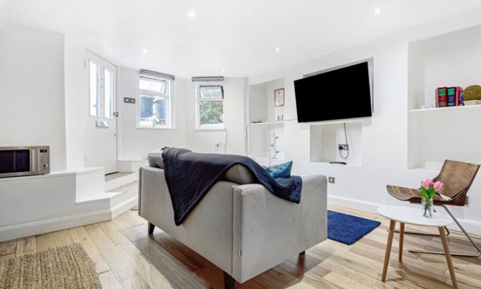 New Cross Apartamento | Smart and Cosy apartment with own private garden and entrence