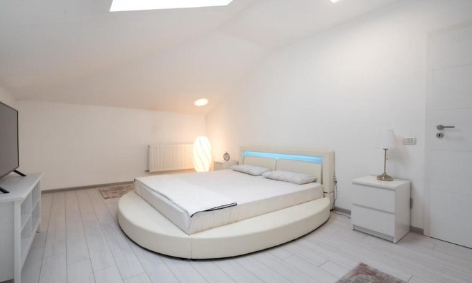 Bucharest Apartamento | Smart Duplex