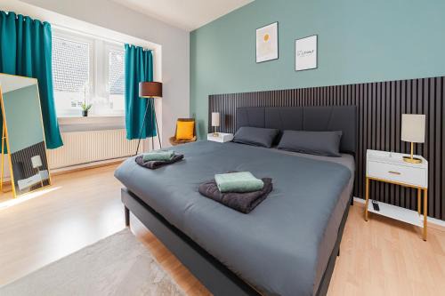 Frohnhausen Apartamento | Smart Home - Essen - Perfect for 5 Guests! Central - Balcony - Netflix - Free Parking Zone