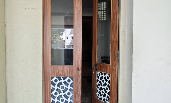 Koyambedu Apartamento | Smart Home Service Apart by Stayz Royale