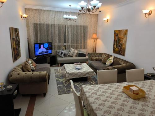 Al Khan Apartamento | Smart Home Vacation Home- AYLA