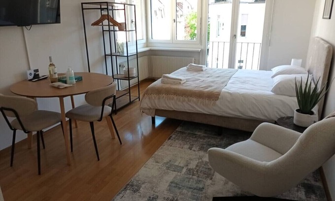 District 6 Apartamento | Smart studio in the city center (Crown 46)