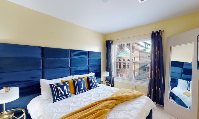 Malden Apartamento | Smart TV Pool Full Kitchen 20min→Airport King