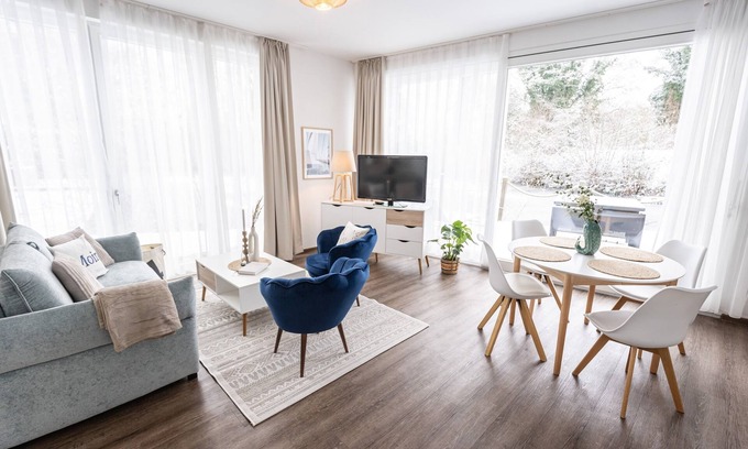 Bad Zwischenahn Casa | SmartFewo: Haus Wasser | Penthouse | Sauna | Park