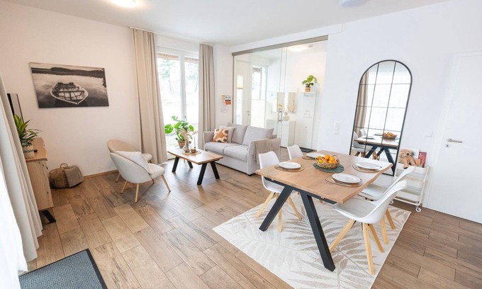 Bad Zwischenahn Apartamento | SmartFewo: Storm-free | terrace | sauna | park - Residence by the small sea