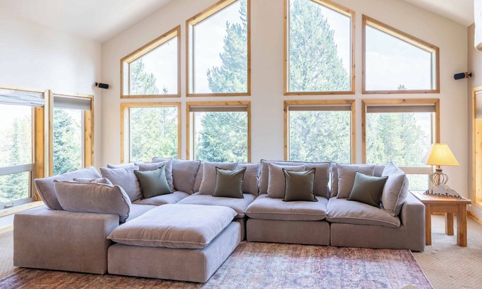 Ketchum Cabina | Smiley Creek Cabin B: Hot Tub, Views & Adventure