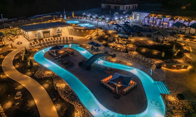 Sevierville Chalet De Esquí | Smith Creek Reserve - Resort Waterpark - 22 Guests