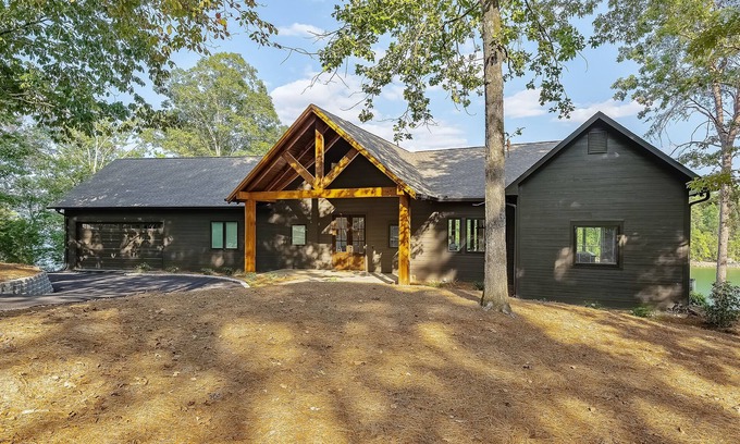 Crane Hill Casa | Smith Lake 5 Bedroom 5.5 bath with amazing view!