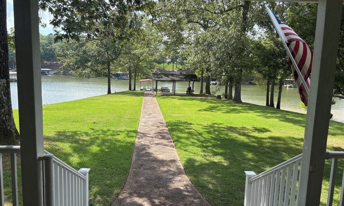 Double Springs Casa | Smith Lake Retreat on over 2 acres