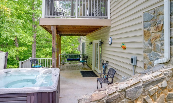 Hardy Casa | Smith Mountain Lake Vacation Rental Near Marina!