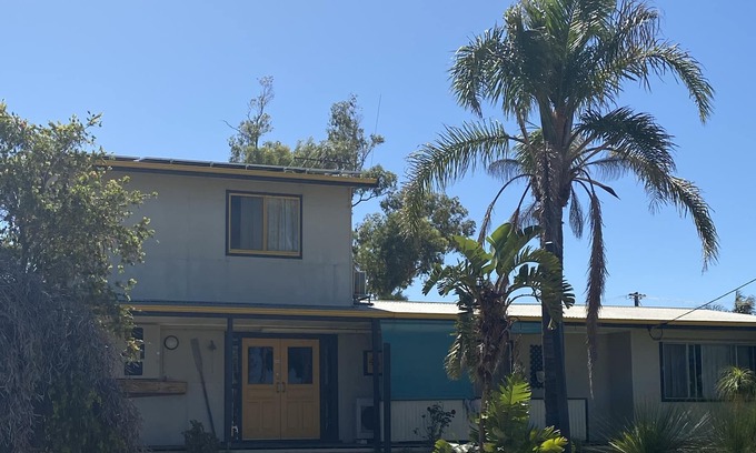Kalbarri Casa | Murchison waters accommodation