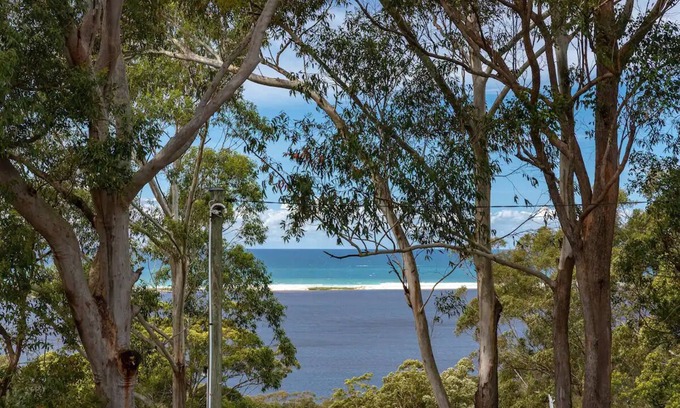Smiths Lake Casa | Smiths Lake, rainforest canopy and Sandbar Beach Views. Fab home for 10 guests.