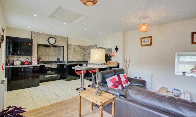 Irstead Casa | Smithy Cottage