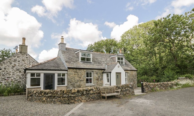 Newton Stewart Cabaña | SMITHY COTTAGE, family friendly, character holiday cottage in Wigtown