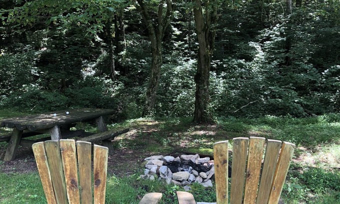 Sevierville Cabina | Smokey Mtn. Romantic Handcrafted Cabins
