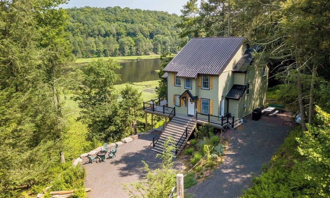 Lairdsville Casa | Smokin Beaver - Robin Vacation Rentals