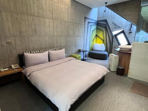 Jiaoxi Hotel | Smoking Rock