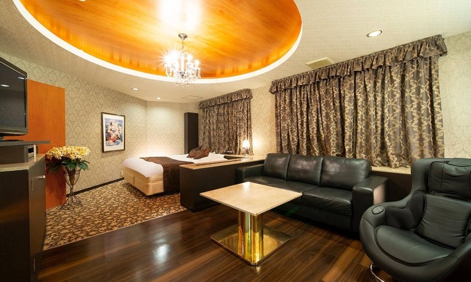 Nishinomiya Hotel | Smoking Royal Room with bath and toilet / Nishinomiya Hyōgo