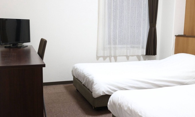 Sakai Ward Hotel | Smoking Twin room Standard plan With break / Sakai Ōsaka