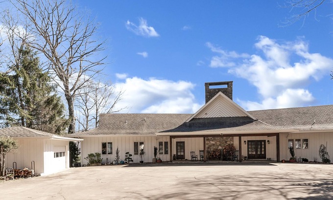 Waynesville Casa | Smoky Mountain Luxury Retreat