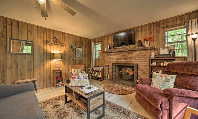 Otto Cabina | Smoky Mtn Hideaway: Screened Porch & Fire Pit