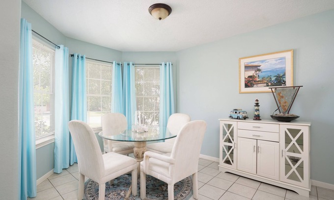 Baytown Casa | Smooth Sailing Home. Great for workers. Long Term Discounts