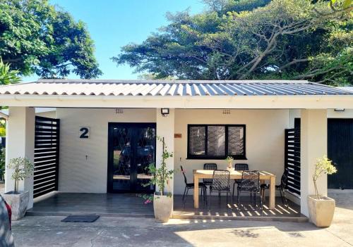 Umtentweni Apartamento | Smooth Sailing Unit -Ebbtide Beach House