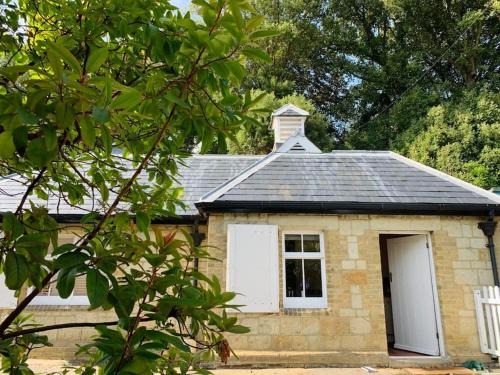 Ventnor Casa | Smugglers Lodge at Ventnor Botanic Garden