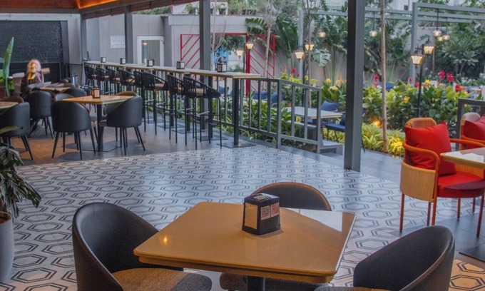 Agara Hotel | Snap Inn Rooms By The Buzz House