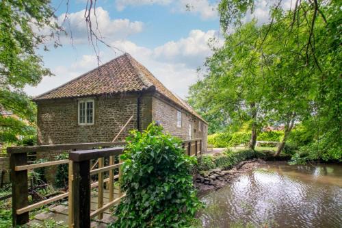 Snettisham Casa | Snettisham Water Mill