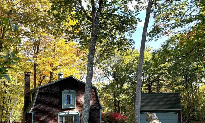 Gardner Casa | Snow Blanket Barn! Family-Friendly, Charming & Cozy 3-bedroom - Gardner MA