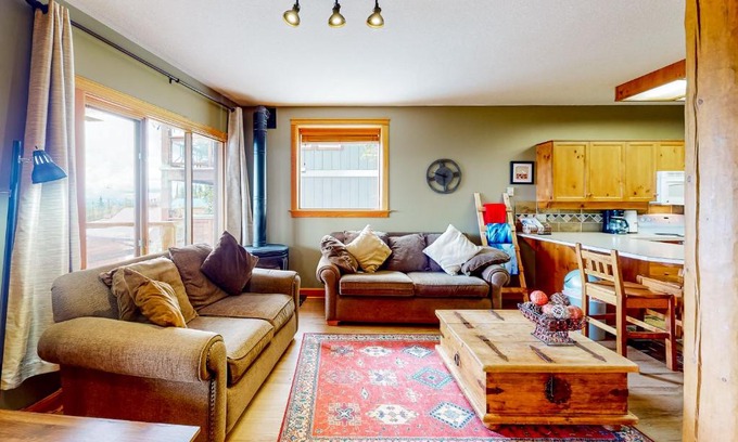 Snow Pine Estates Apartamento | Snow Leopard's Retreat