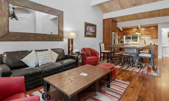 Big Bear Lake Casa | Snow Summit Thrush8 - Walk to Snow Summit Ski Resort