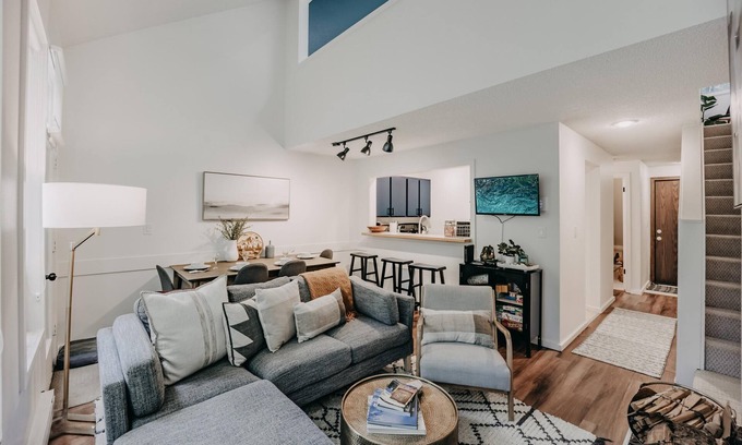 Glacier Condominio | Snowater Condo #42 - WiFi - Pets Ok