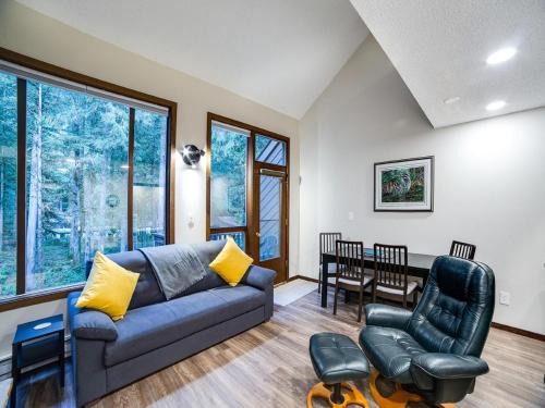 Glacier Apartamento | Snowater Condo #68 - Wi-Fi - Dishwasher - Sleeps 4