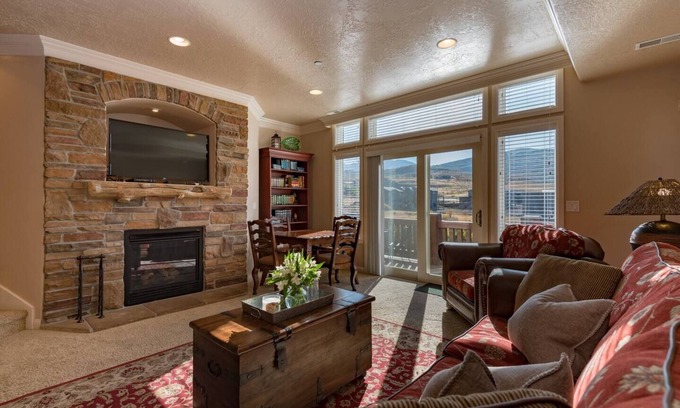 Ogden Casa | Snowbasin Haven LS42 | Hot Tub | Lake | Pool