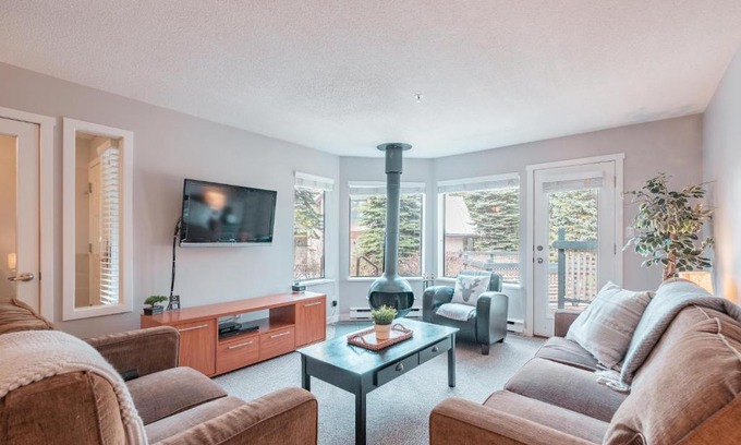 Blackcomb Casa | Snowberry by Outpost Whistler