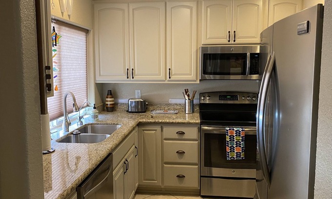 Fortuna Foothills Casa | Snowbird / Corporate Townhome w/Hot Tub, Pool and Golf