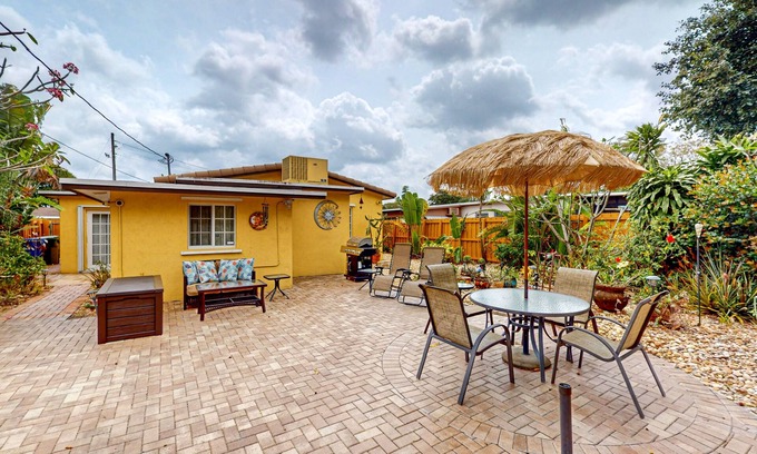 South Middle River Casa | Snowbird-friendly home with enclosed backyard, grill, patio, streaming, W/D, AC