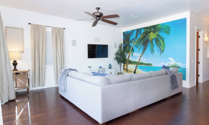 Holiday Shores Casa | Bonus Game Room - BBQ - RV Garage - Beautiful River Views
