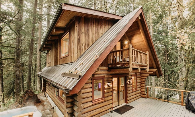 Glacier Cabina | Snowline Cabin #81 - Hot Tub - WiFi - Pets Ok