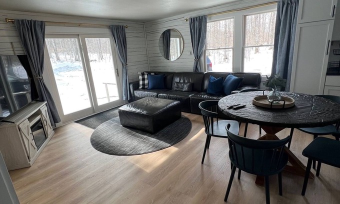 Petoskey Casa | SNOWMOBILING TRAILS just minutes away!!! Up North Quiet Getaway!!!