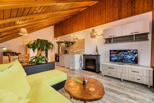 Brasov Apartamento | Snug Apartments - Private Parking near DownTown