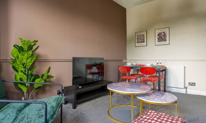 Paisley Apartamento | Snug Modern Apartment in Paisley