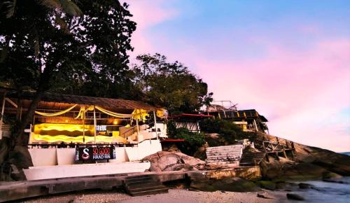 Baan Tai Hostal | So Good Haad Rin Hostel