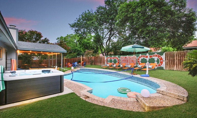 North San Antonio - SAT Casa | Soak, Sizzle & Score: Pool, Games & More!