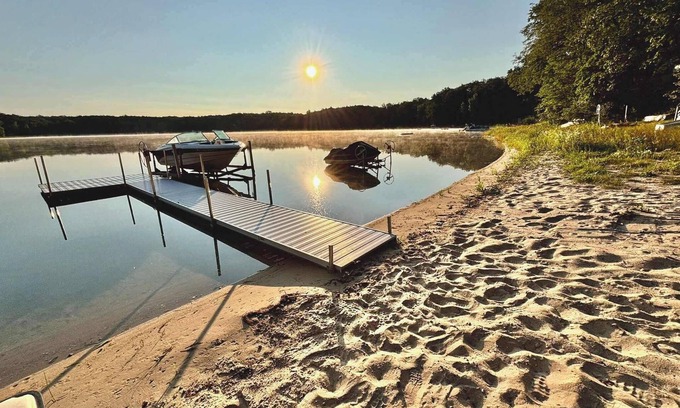 Irons Casa | Soaking Spot on Sand Lake, Irons