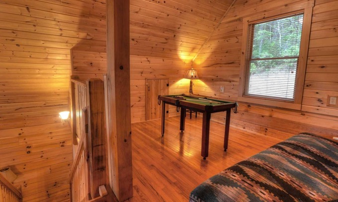 Bryson City Cabina | Soaring Eagle 1 Bedroom Cabin by Redawning